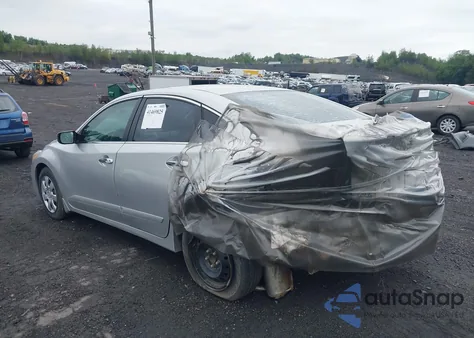 2015 Nissan Altima 2.5 S z USA, uszkodzony, nr VIN 1N4AL3AP6FC472287